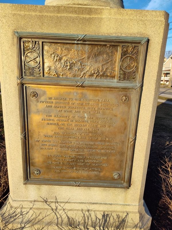 Lorain World War Memorial image. Click for full size.