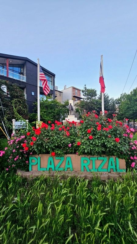 Plaza Rizal. Click for full size. Plaza Rizal image. Click for full size.