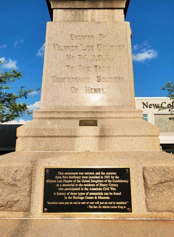 Henry County U.D.C. Monument. Click for full size. Henry County U.D.C. Monument image. Click for full size.