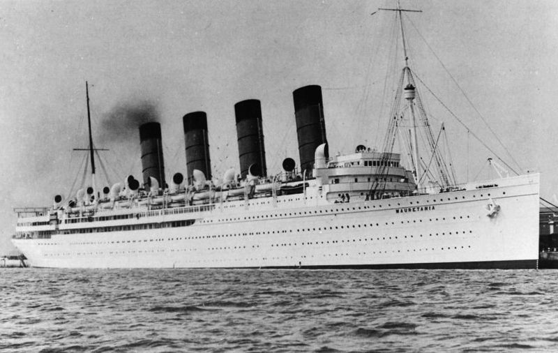 Mauretania at Southampton in 1933. Click for full size. Mauretania at Southampton in 1933 image. Click for full size.