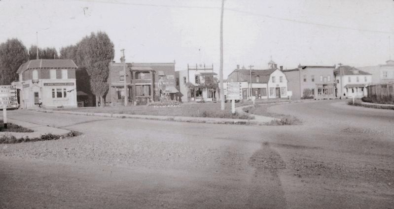 Marker detail: Le <i>Diamond</i> et de l�ancienne rue Notre-Dame au d�but des ann�es 1940. image. Click for full size.