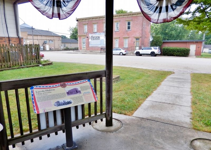 Lincoln Highway Marker image. Click for full size.