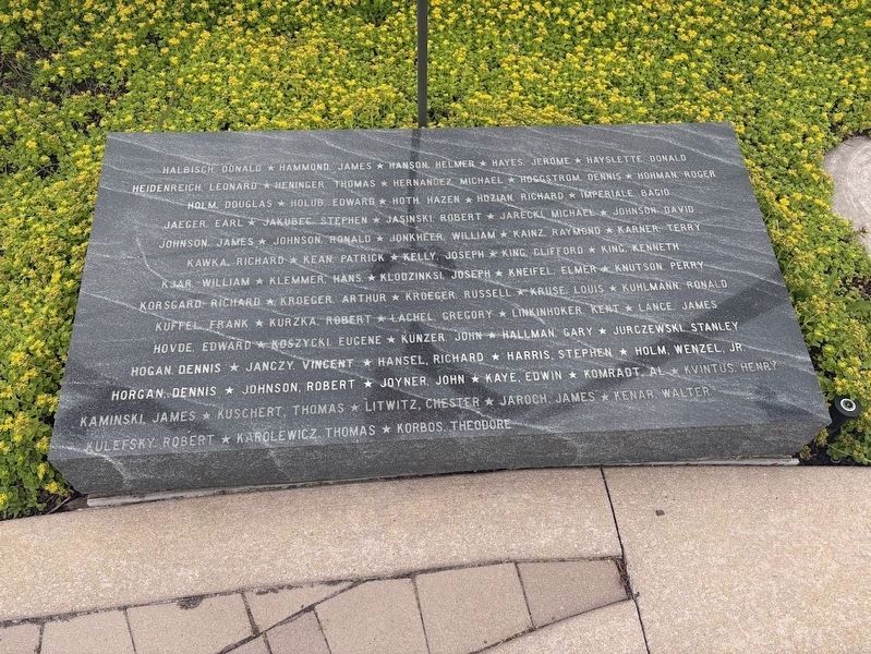 Roselle Veterans Memorial, Slab 3 image. Click for full size.