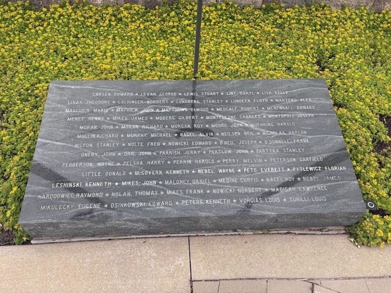 Roselle Veterans Memorial, Slab 4 image. Click for full size.
