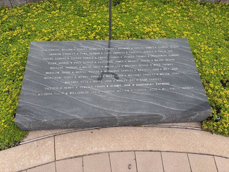 Roselle Veterans Memorial, Slab 6 image. Click for full size.