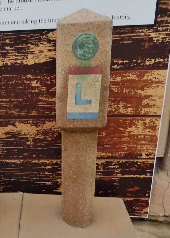 Concrete Lincoln Highway Marker image. Click for full size.