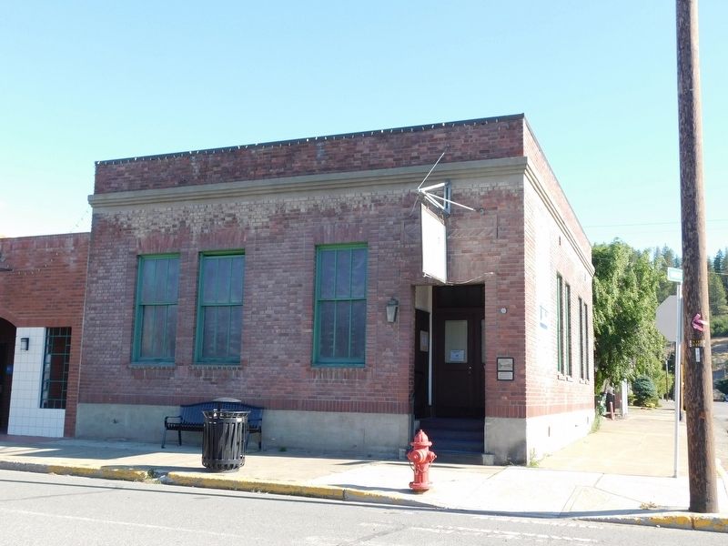 Pacific Telephone and Telegraph Company Building & Marker image. Click for full size.