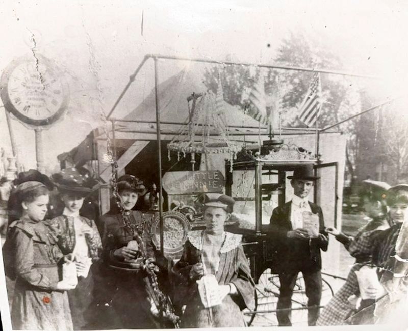 Johnny's Popcorn Stand, Lancaster Park, Jackson, Tennessee. Click for full size. Johnny's Popcorn Stand, Lancaster Park, Jackson, Tennessee image. Click for full size.