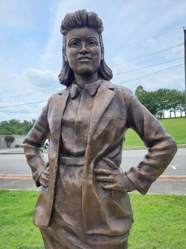 Henrietta Lacks statue image. Click for full size.