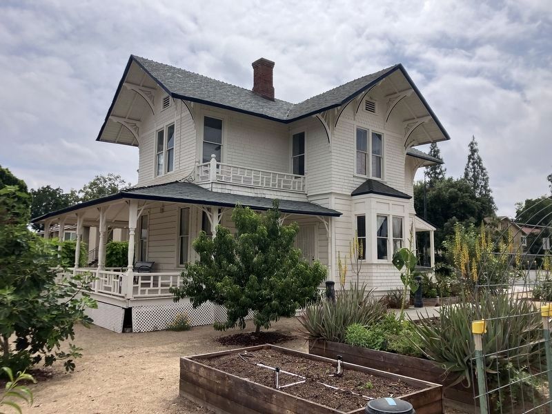 Hawthorne House image. Click for full size.