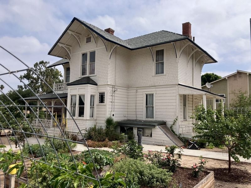 Hawthorne House image. Click for full size.