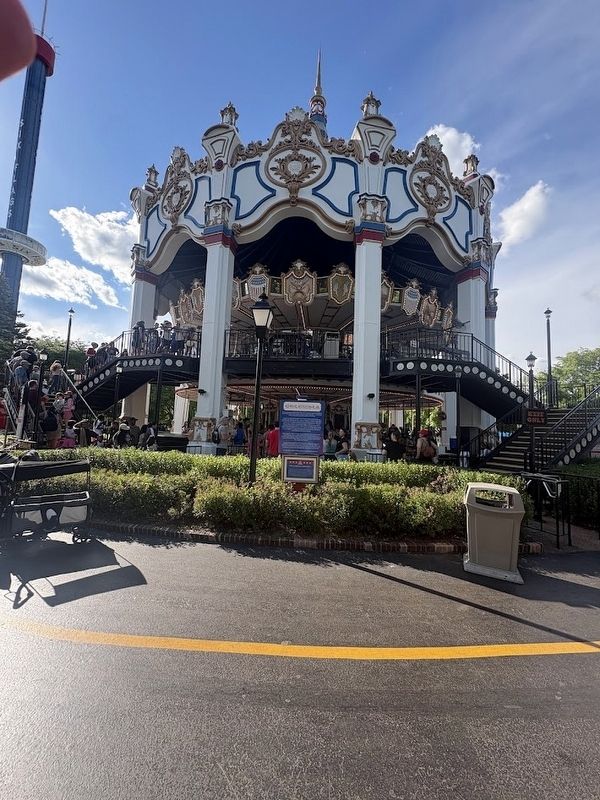 Columbia Carousel. Click for full size. Columbia Carousel image. Click for full size.