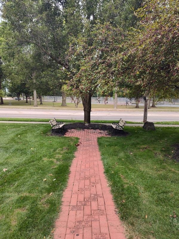 Veterans Memorial image. Click for full size.
