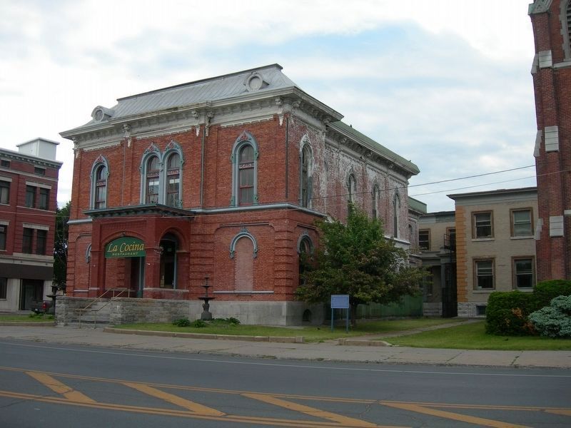 Washington County Court House & Marker image. Click for full size.