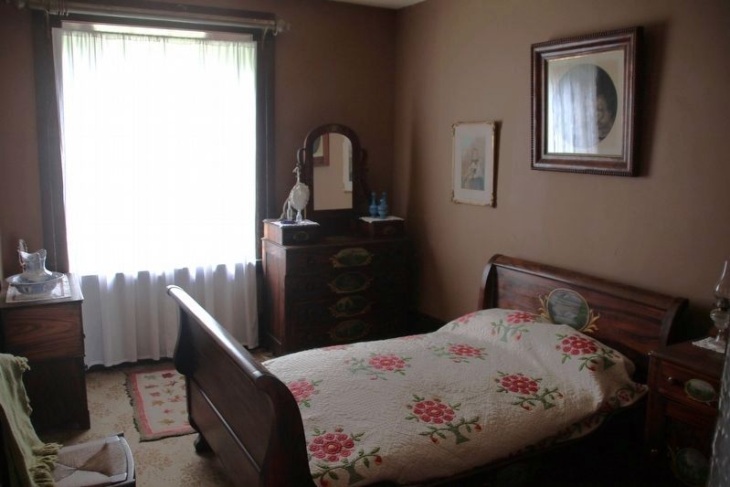 Loucks Farm House / Maison de la ferme des Loucks. Click for full size. Loucks Farm House / Maison de la ferme des Loucks image. Click for full size.