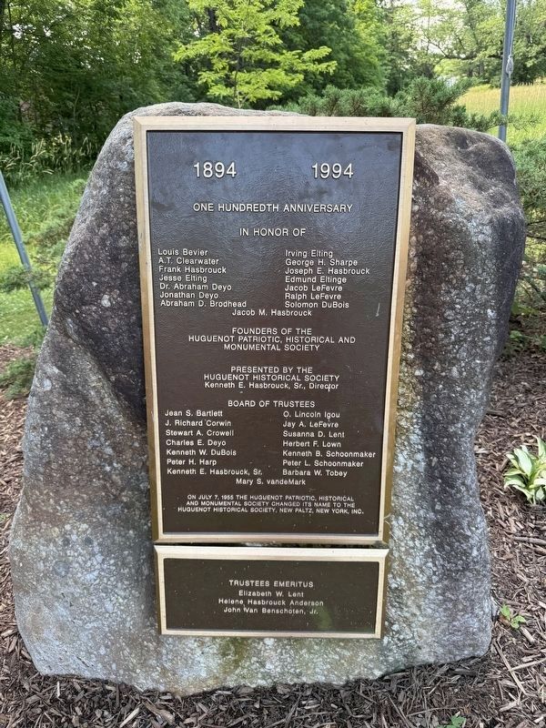 Huguenot Monumental, Historical and Monumental Society Marker. Click for full size. Huguenot Monumental, Historical and Monumental Society Marker image. Click for full size.