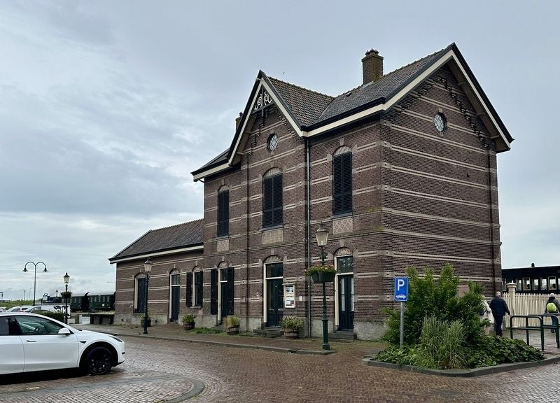 Station and marker image. Click for full size.
