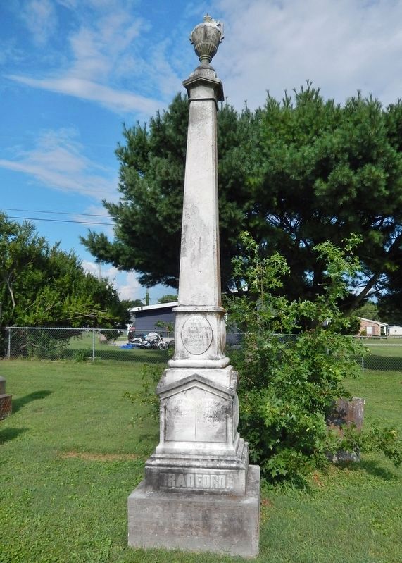 Bradford Family Monument. Click for full size. Bradford Family Monument image. Click for full size.