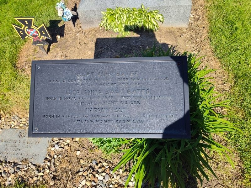 Capt. M. V. Bates - Wife Anna Swan Bates - Infant Boy Marker image. Click for full size.