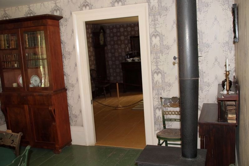 Physician's House / La maison du m�decin image. Click for full size.