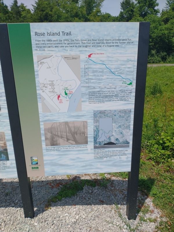 Rose Island Trail Marker image. Click for full size.