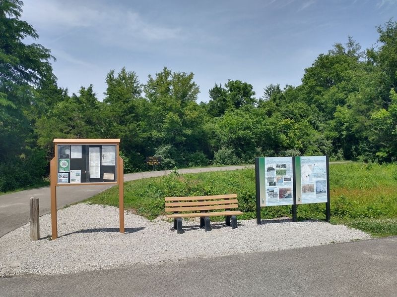 Rose Island Trail Marker image. Click for full size.