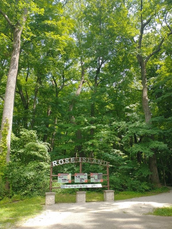 Building a Resort Marker image. Click for full size.