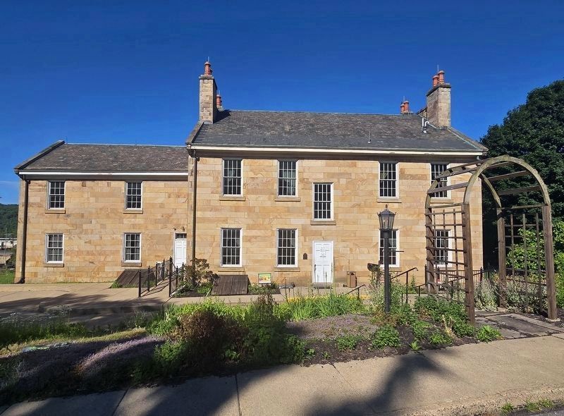 Vicary House image. Click for full size.
