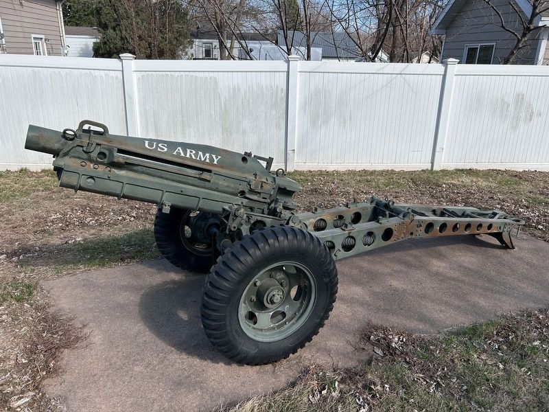 Marion Veterans Memorial Cannon image. Click for full size.