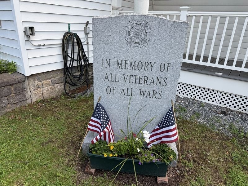 Veterans Memorial image. Click for full size.