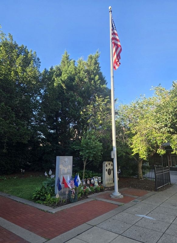 Sewickley Veterans Monument image. Click for full size.