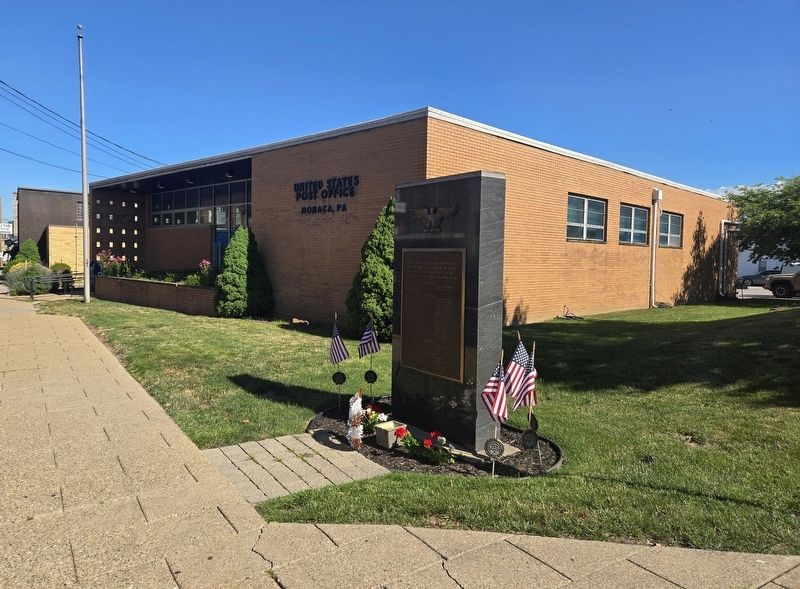 Monaca Honor Roll Marker image. Click for full size.