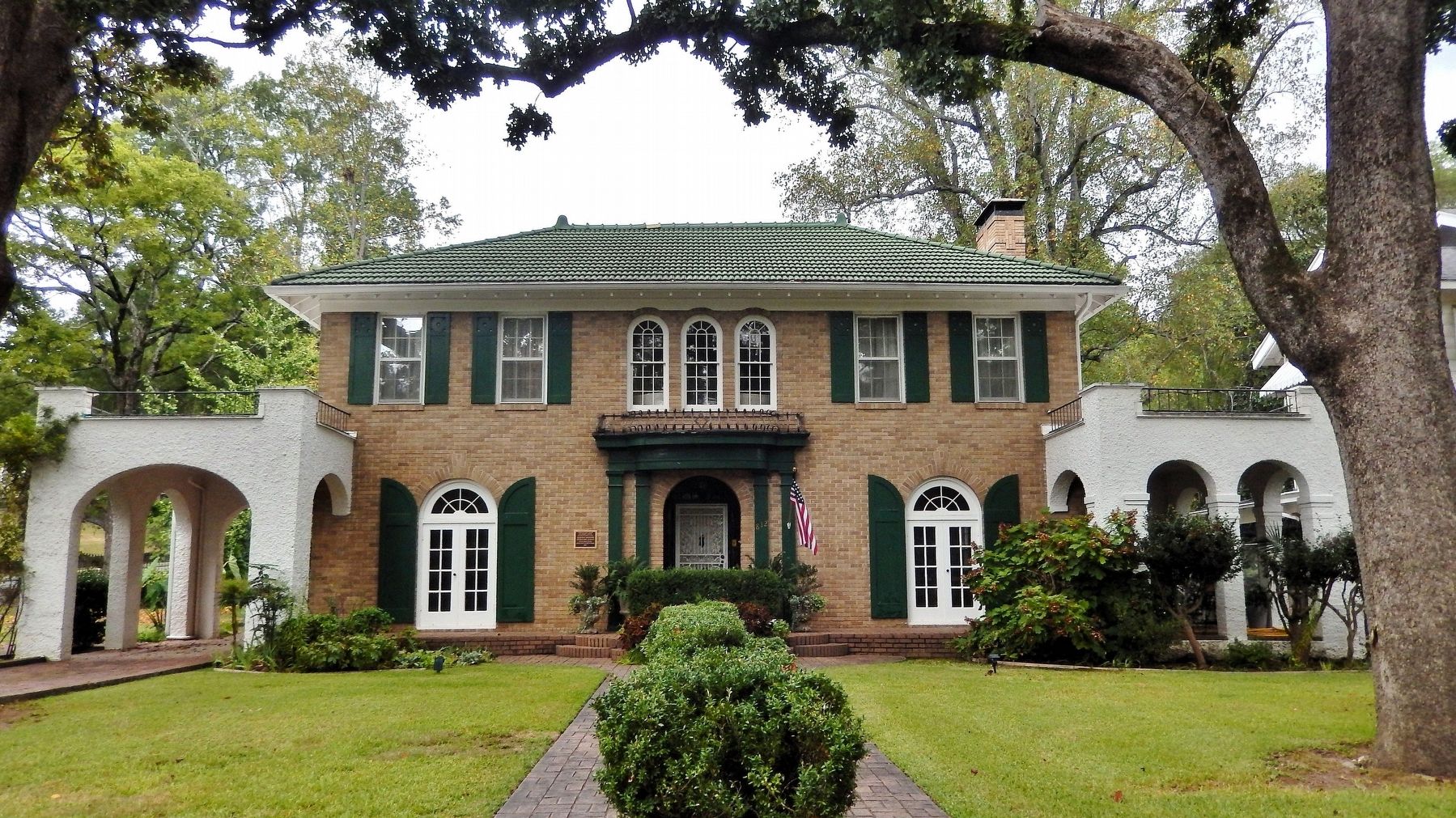 Tarleton-Wall House (<i>south/front elevation</i>) image. Click for full size.