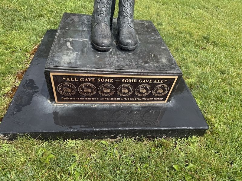 Veterans Memorial image. Click for full size.