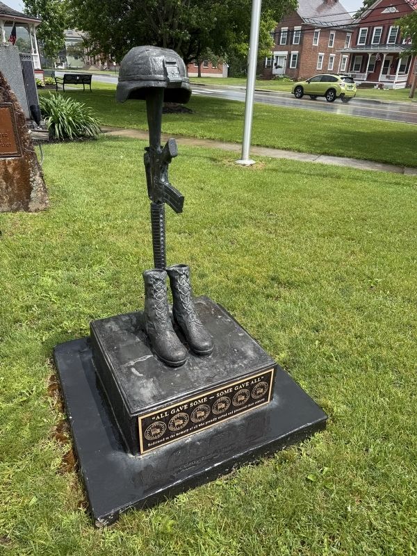 Veterans Memmorial Marker image. Click for full size.