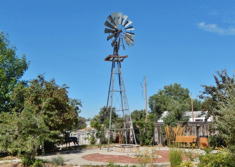 Centennial Park Windmill. Click for full size. Centennial Park Windmill image. Click for full size.