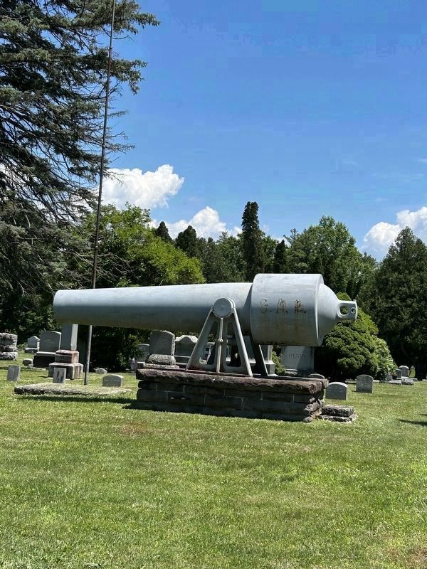 Grove Cemetery Veterans Memorial. Click for full size. Grove Cemetery Veterans Memorial image. Click for full size.