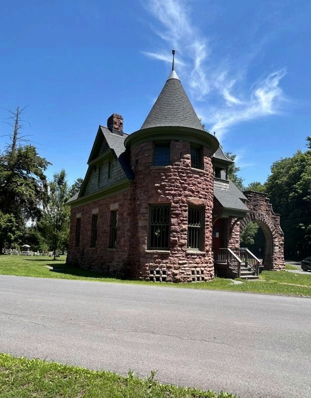 Grove Cemetery Entrance. Click for full size. Grove Cemetery Entrance image. Click for full size.