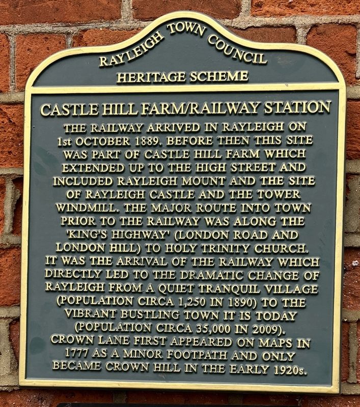 Castle Hill Farm / Railway Station Marker image. Click for full size.
