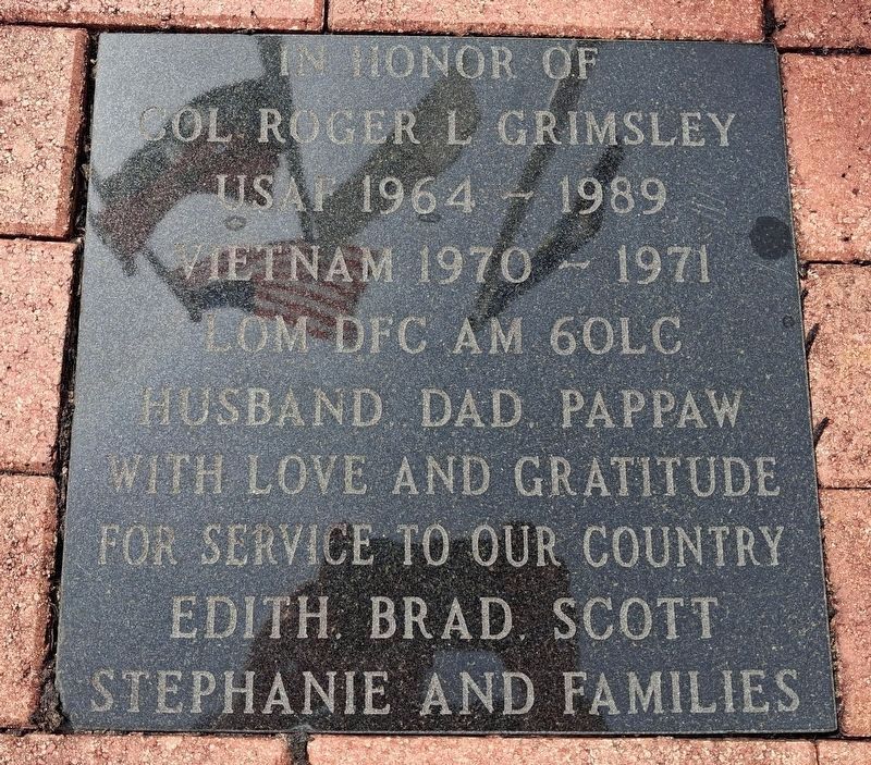 Leesburg Veterans Memorial Paver image. Click for full size.