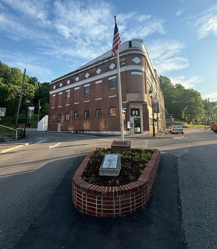 Memorials in Honaker. Click for full size. Memorials in Honaker image. Click for full size.