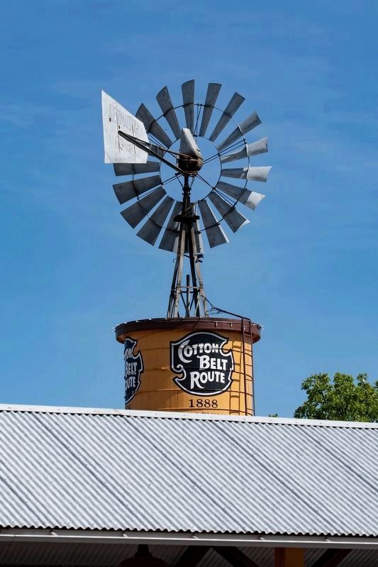 Aermotor Windmill. Click for full size. Aermotor Windmill image. Click for full size.