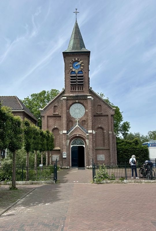RK kerk / Roman Catholic Church and marker image. Click for full size.