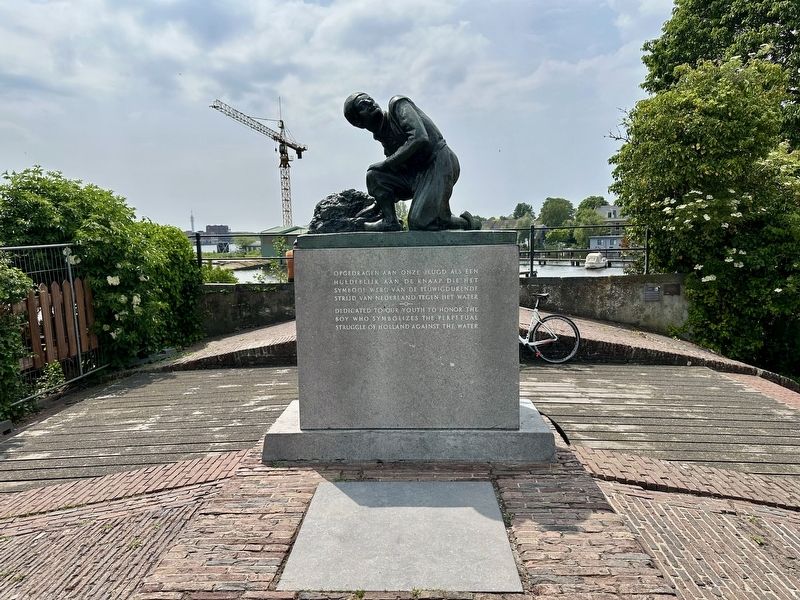 Woerdersluis / Woerder Sluice Marker - wider view. Click for full size. Woerdersluis / Woerder Sluice Marker - wider view image. Click for full size.