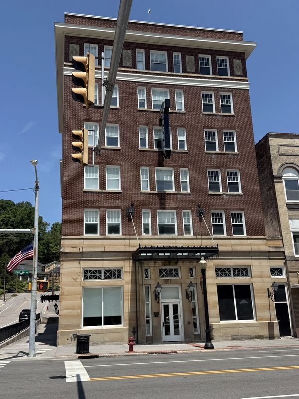 The Hotel Norton image. Click for full size.