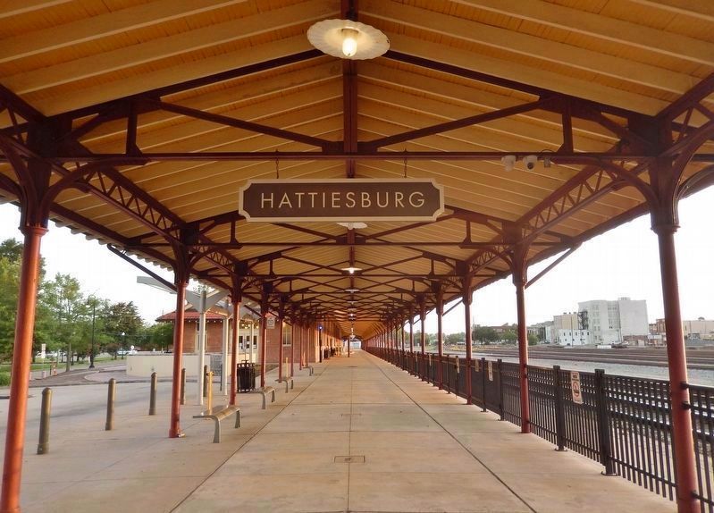 Hattiesburg Train Depot: 924-foot Passenger Canopy image. Click for full size.