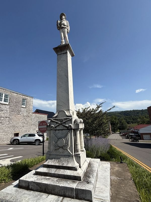 Confederate Memorial Marker. Click for full size. Confederate Memorial Marker image. Click for full size.
