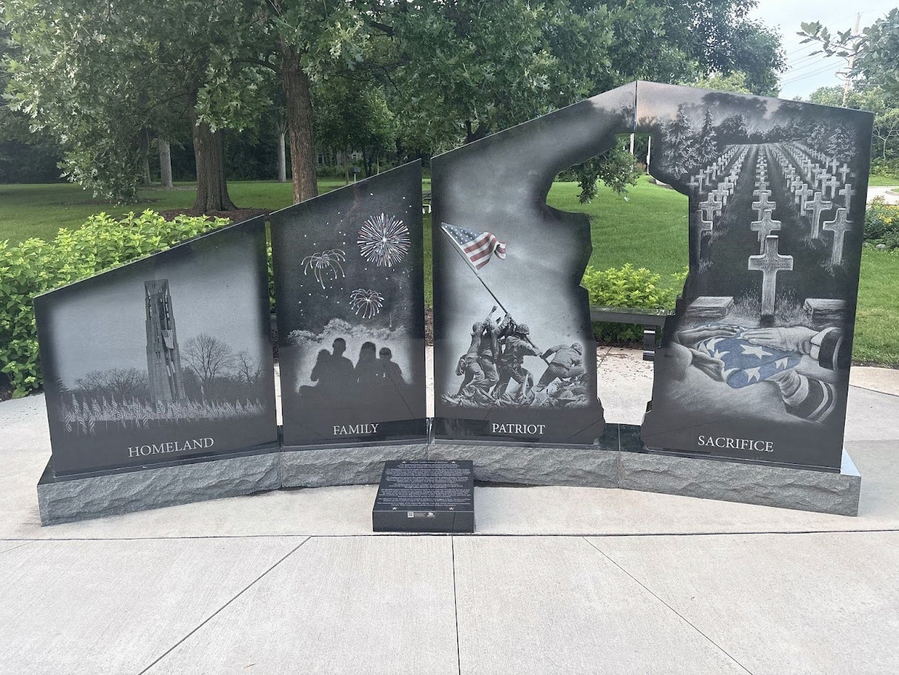 Gold Star Families Memorial Monument. Click for full size. Gold Star Families Memorial Monument image. Click for full size.