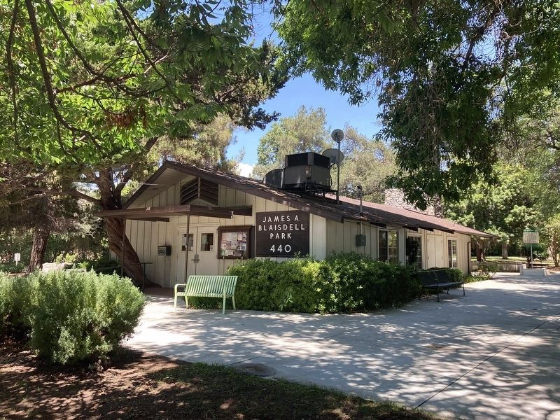 Blaisdell Park Community Center image. Click for full size.