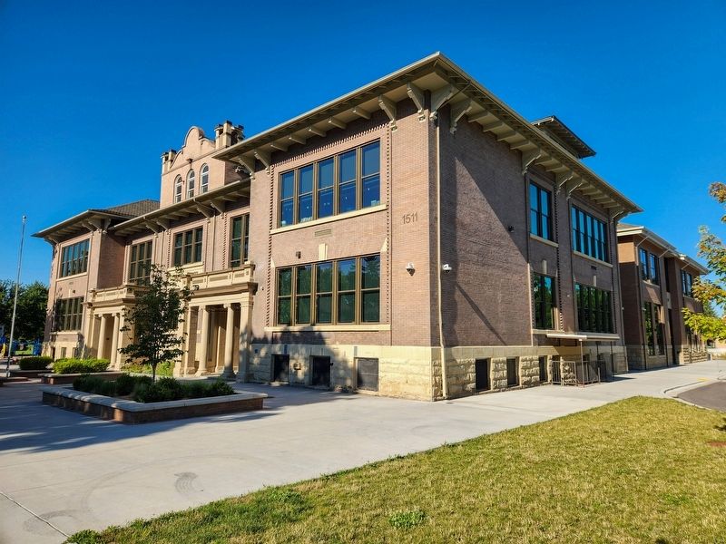 Longfellow Elementary image. Click for full size.